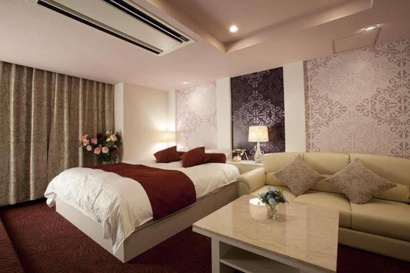 Alpha Hotel Киото Екстериор снимка